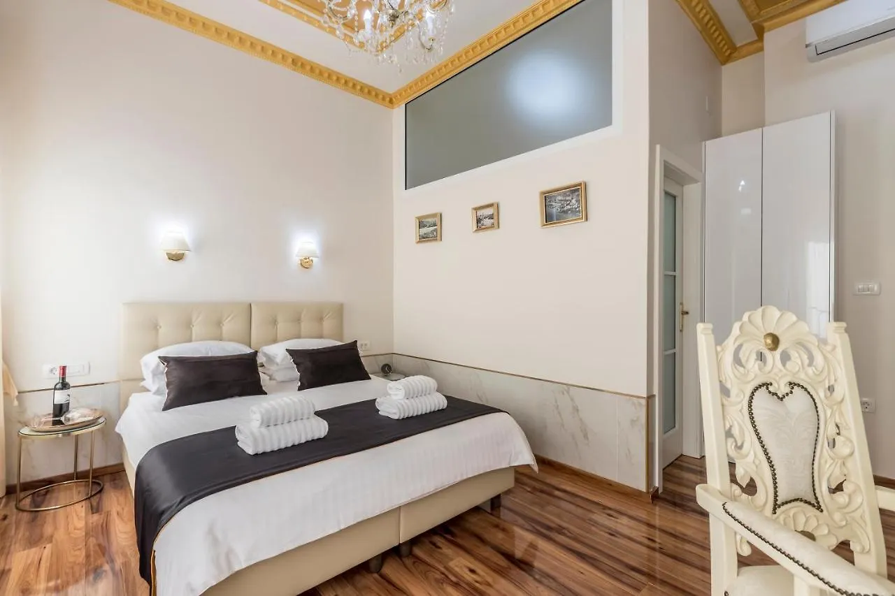 Olivia Luxury Rooms Split Bed & Breakfast